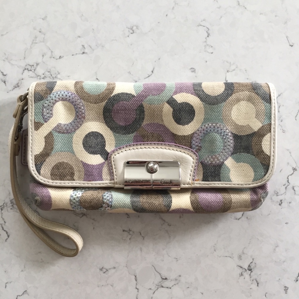 Aqua Purple Op Art 14750 Multicolor Clutch